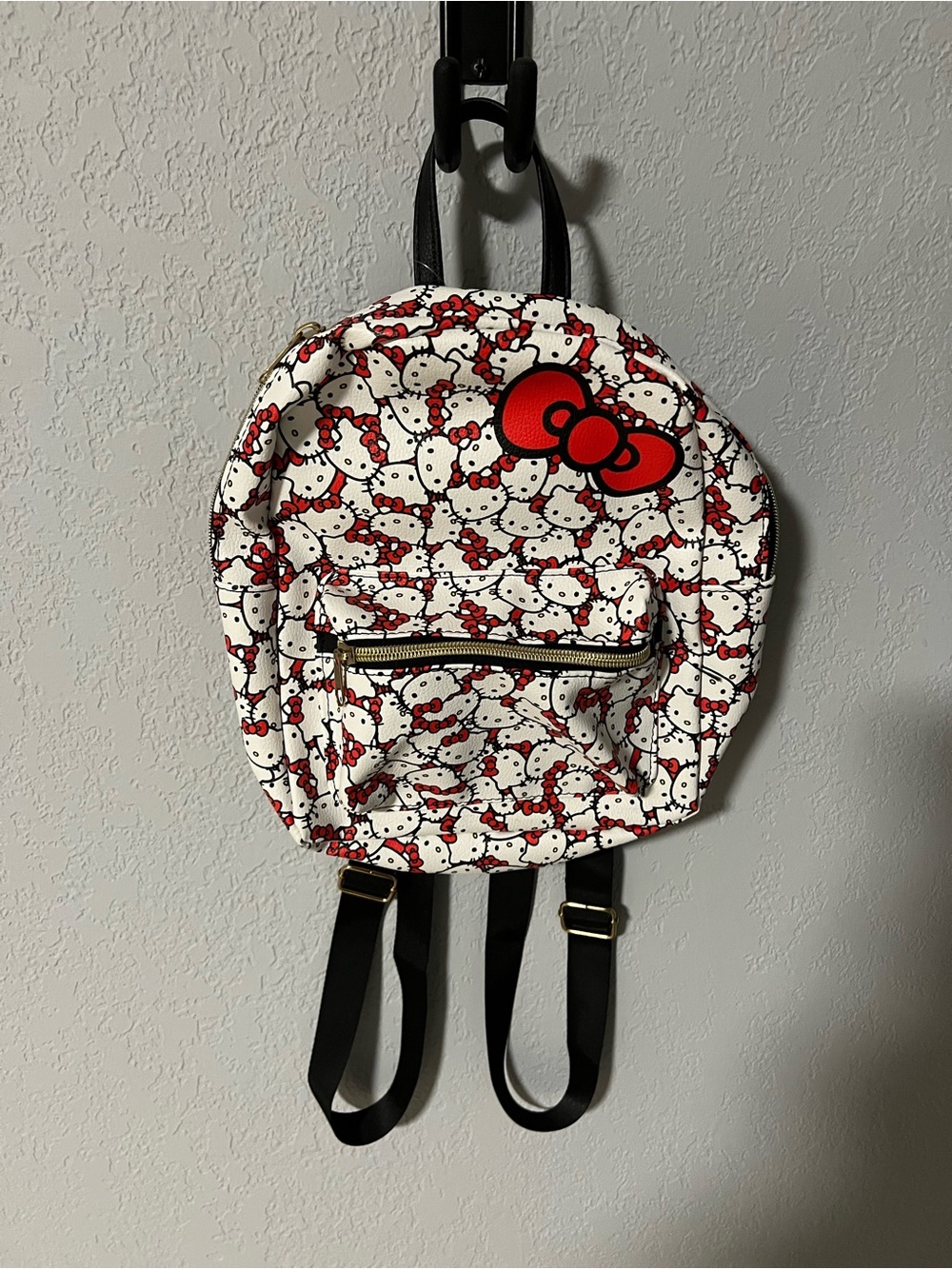 Hello Kitty White & Red Patterned Mini Backpack - Picture 2 of 3